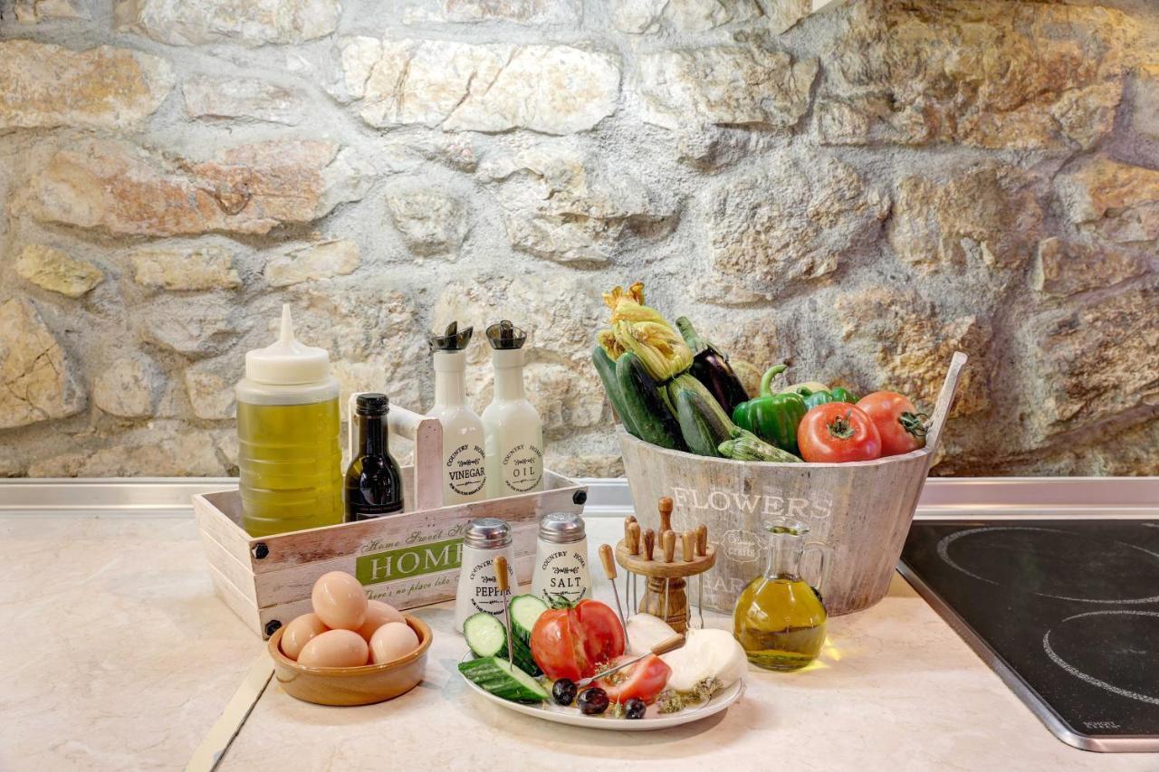 Luminous 2Bd Stone Apt In The Alleys Of Corfu Town Ngoại thất bức ảnh